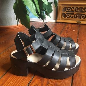 Gorgeous black platform sandals